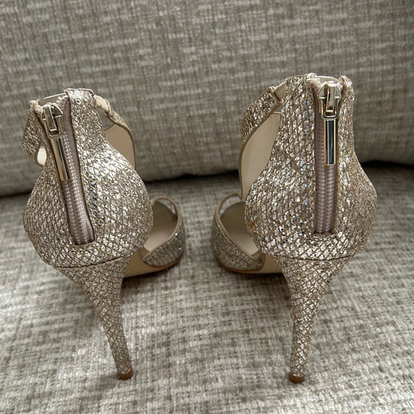 David’s Bridal High Heels, SIZE 7, Color Siver - Picture 3 of 4